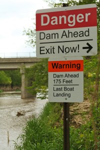 Clermont Dam Exit Signage